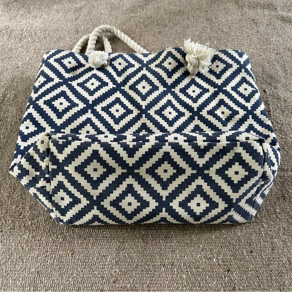 Summer & Rose Canvas Beach Bag Blue Geometric Pattern Rope Handles Coastal